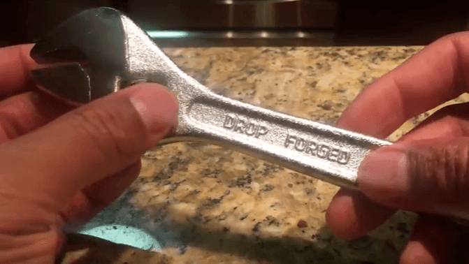 how to use an adjustable wrench how to use an adjustable wrench