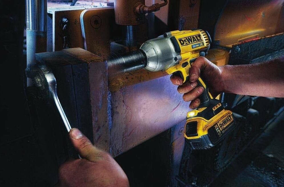 Dewalt DCF899P1 VS DCF899P2 Which Is Best ? - The Wrench Finder