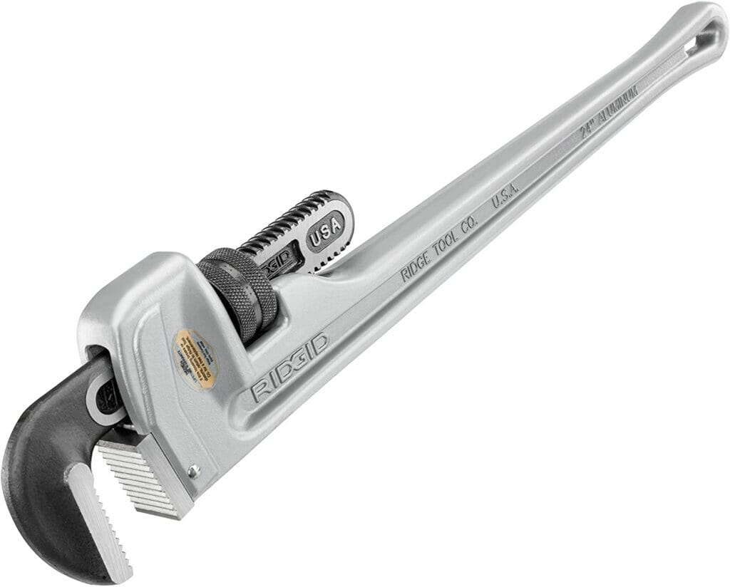 Best Pipe Wrenches 2021 [ Top Picks & Buyer’s Guide]