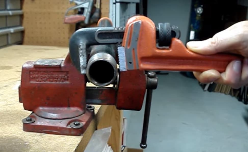 Pipe Wrench Safety (15 Tips Should Know As A Plumber)